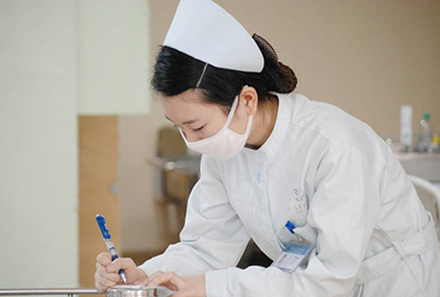 成都卫生学校浅谈高级护理专业的发展前景怎么样?