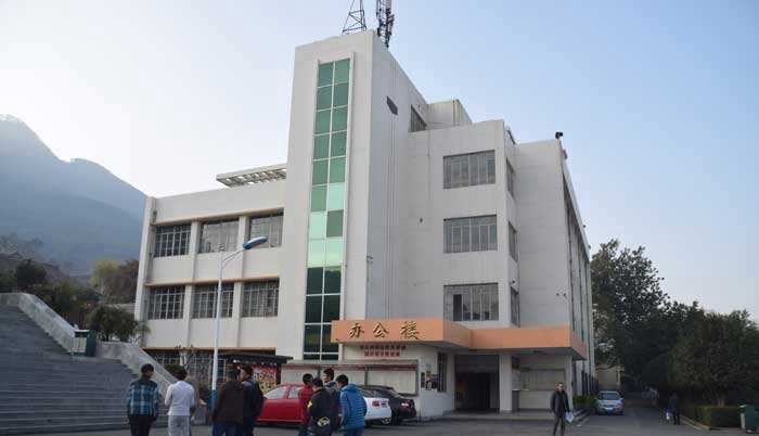 凉山州职业技术学校