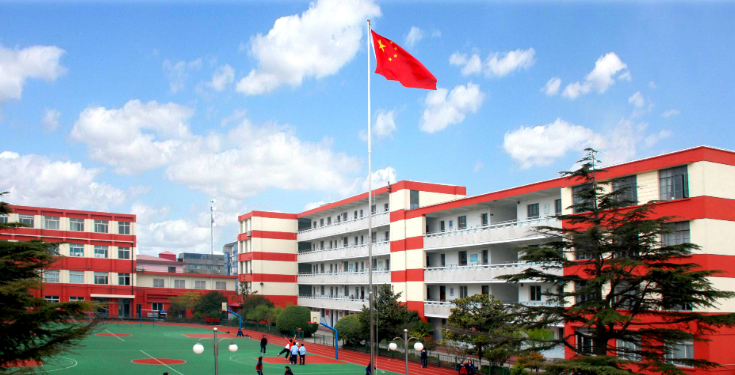 上海市震旦中等专业学校