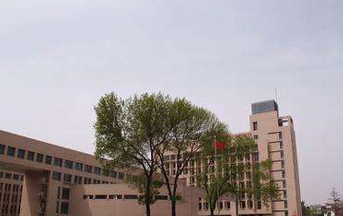 天津市锻压机床总厂技工学校